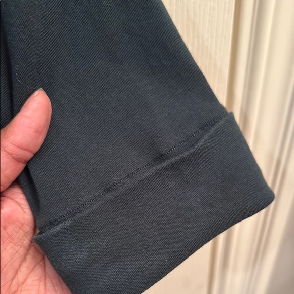 Lauren Ralph Lauren Dark Green Short Sleeve boat neck Top. Size M - Picture 4 of 6